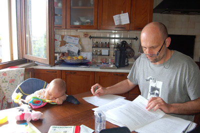 David Conati al lavoro, con il figlio